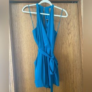 LIKE NEW- V Neck Teal Express Romper w Pockets- size 4
